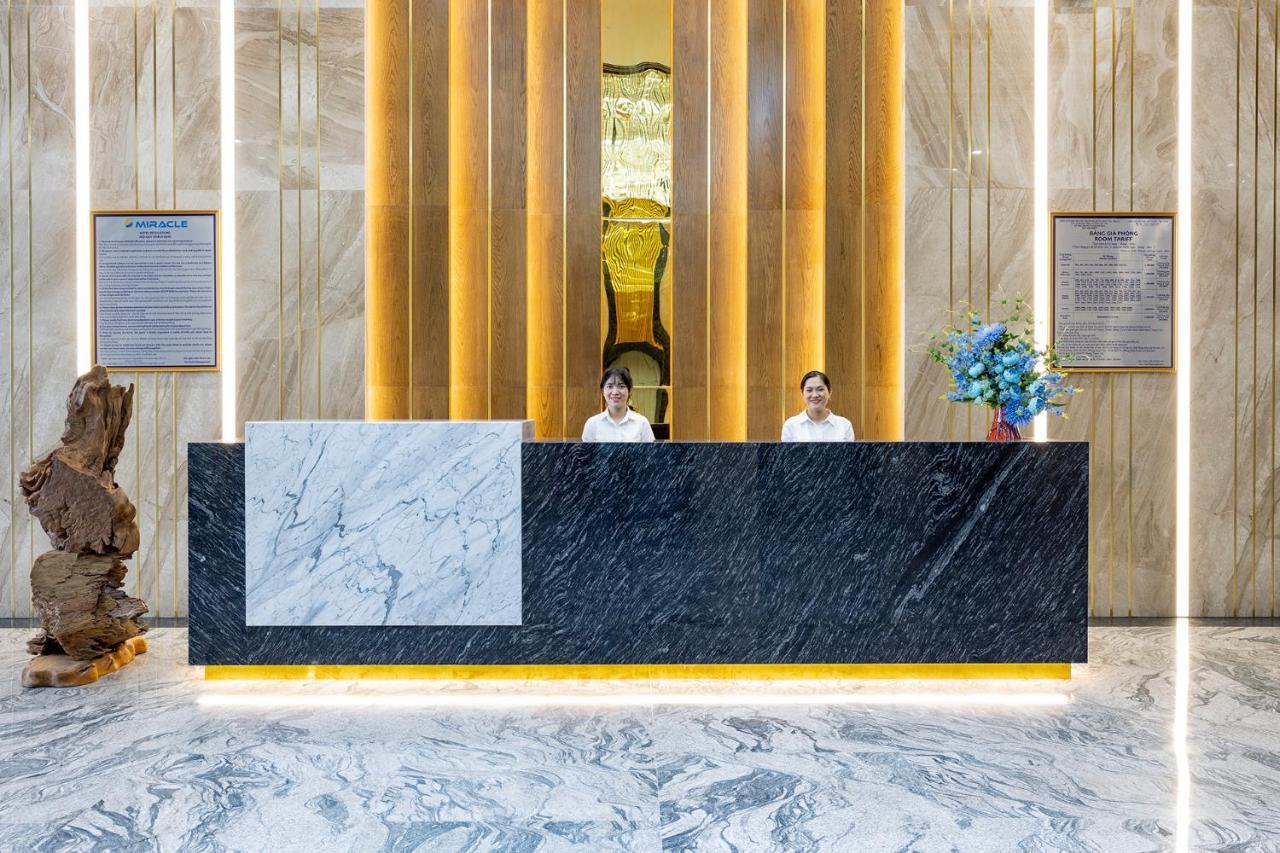 ホテル Miracle Luxury ニャチャン エクステリア 写真
